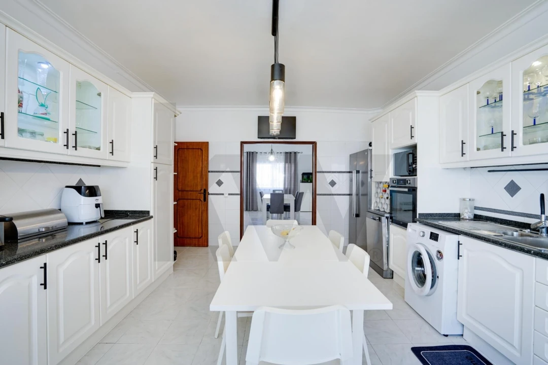 Moradia T5 para Venda em Corroios Foto 15