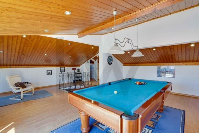 Moradia T5 para Venda em Corroios