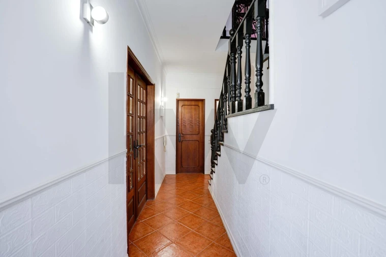 Moradia T5 para Venda em Corroios Foto 4