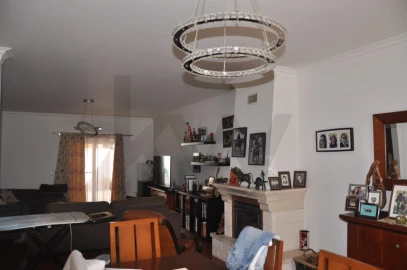 Moradia T3 para Venda em Gaio-Rosário e Sarilhos Pequenos