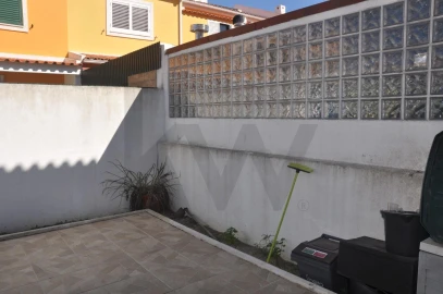 Moradia T3 para Venda em Gaio-Rosário e Sarilhos Pequenos