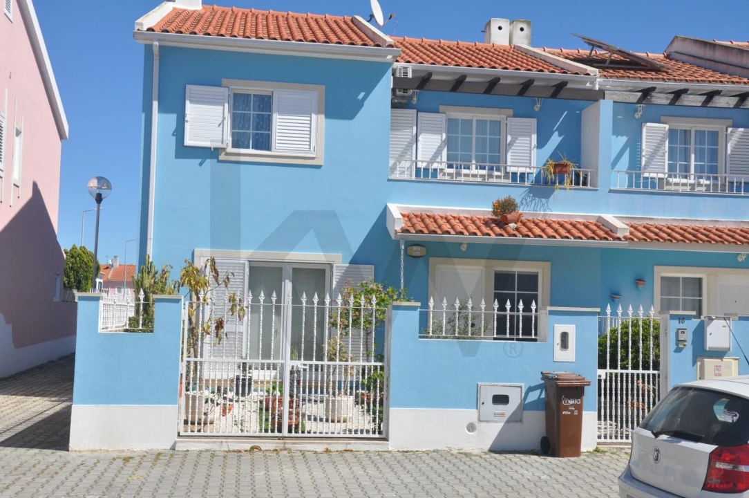 Moradia T3 para Venda em Gaio-Rosário e Sarilhos Pequenos Foto 3