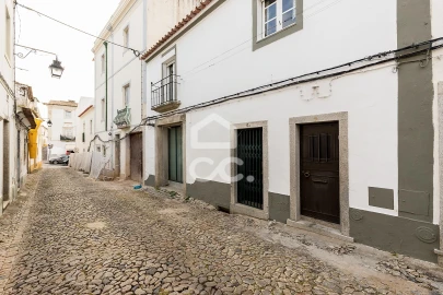 Moradia T2 para Venda em Évora (São Mamede, Sé, São Pedro e Santo Antão)
