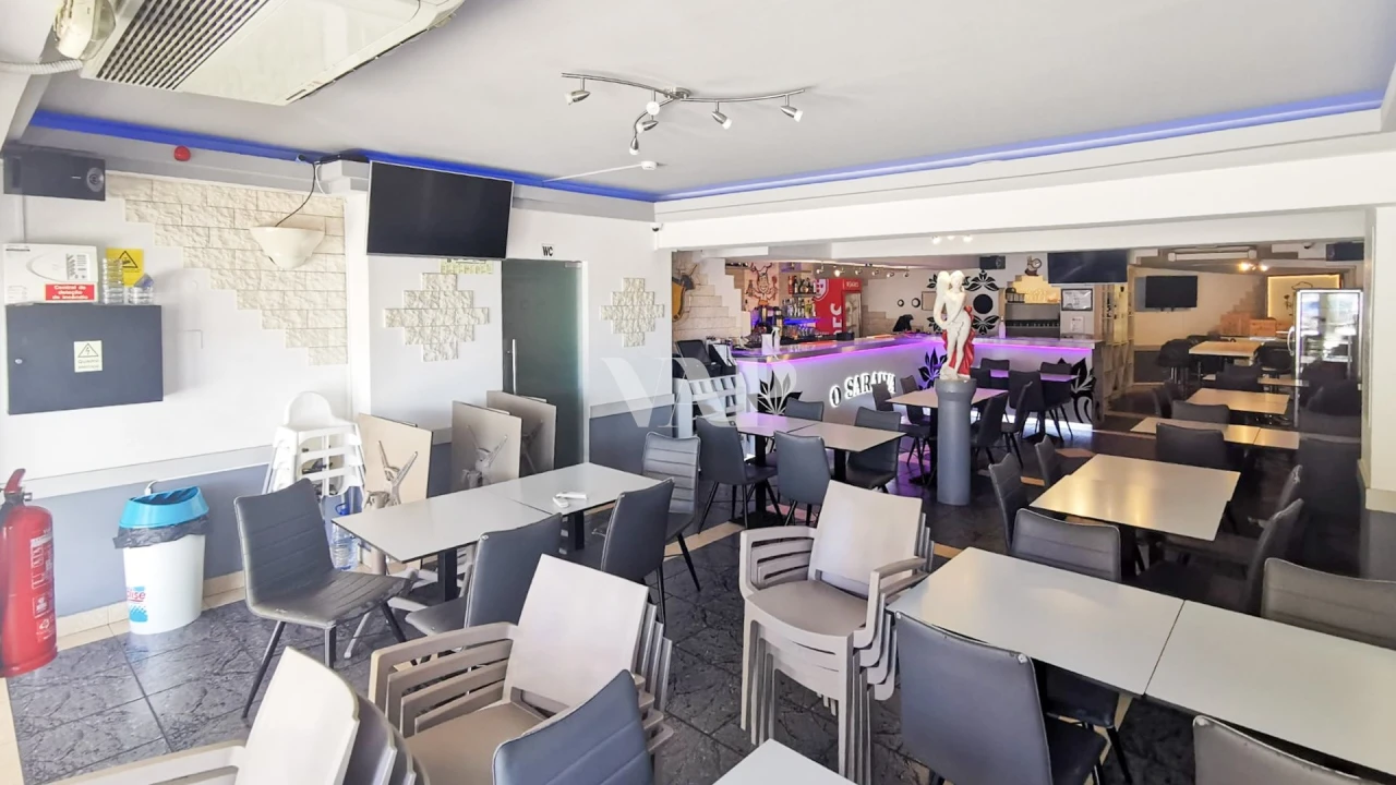 Negócio para Venda em Quarteira Foto 1