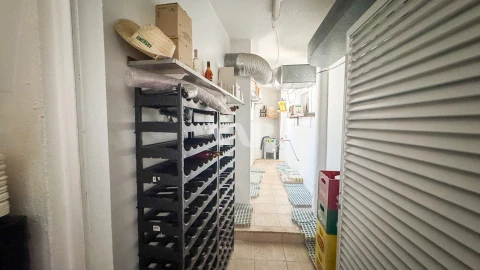 Negócio para Venda em Quarteira