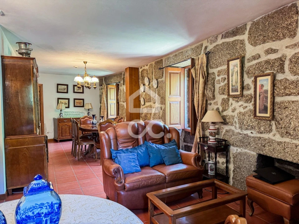 Moradia T6 para Venda em Ovoa e Vimieiro Foto 14