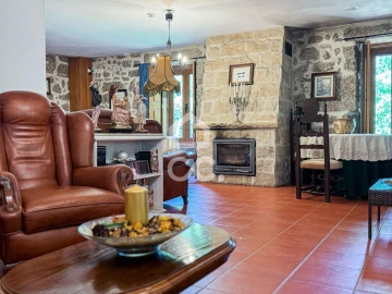 Moradia T6 para Venda em Ovoa e Vimieiro