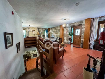 Moradia T6 para Venda em Ovoa e Vimieiro