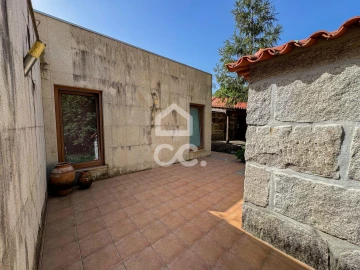 Moradia T6 para Venda em Ovoa e Vimieiro