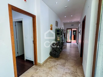 Moradia T6 para Venda em Ovoa e Vimieiro