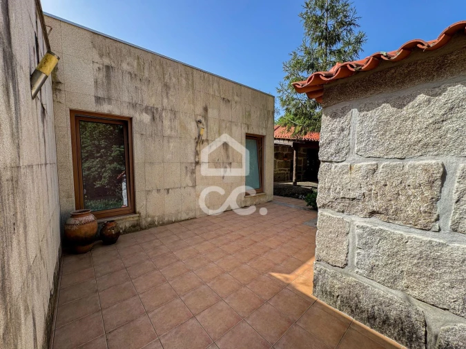 Moradia T6 para Venda em Ovoa e Vimieiro Foto 3