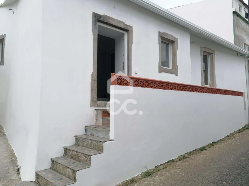 Moradia T3 para Venda em Lourinhã e Atalaia Foto 1