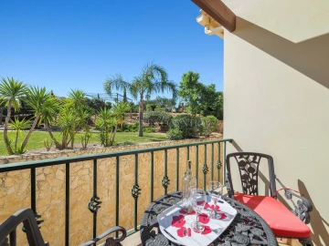 Apartamento T2 para Venda em Estômbar e Parchal