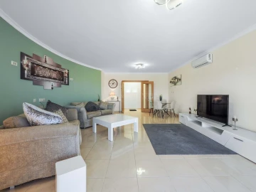 Apartamento T2 para Venda em Estômbar e Parchal