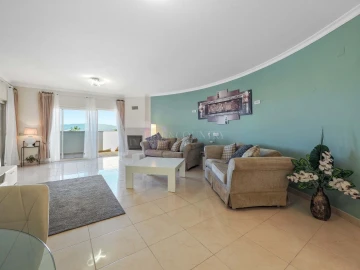 Apartamento T2 para Venda em Estômbar e Parchal