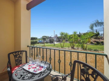 Apartamento T2 para Venda em Estômbar e Parchal