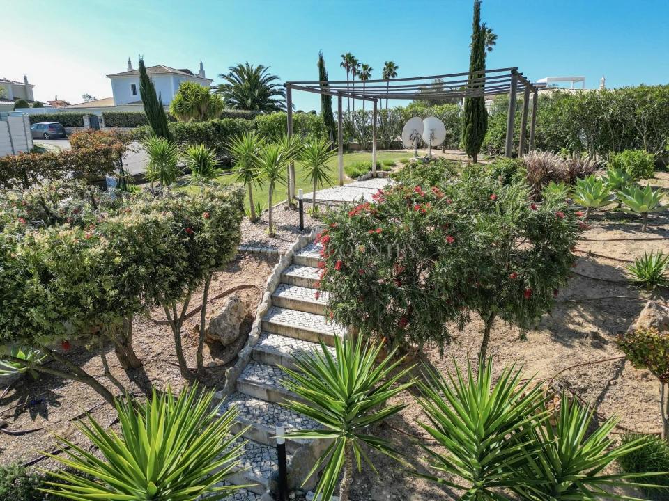 Apartamento T2 para Venda em Estômbar e Parchal Foto 26