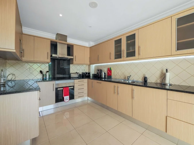 Apartamento T2 para Venda em Estômbar e Parchal Foto 7