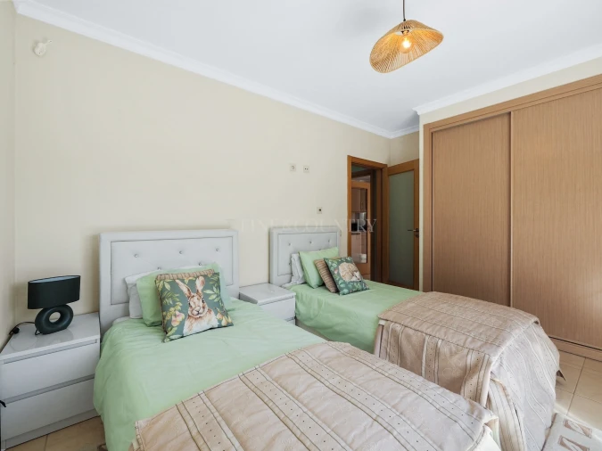 Apartamento T2 para Venda em Estômbar e Parchal Foto 16