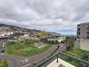 Apartamento T4 para Venda em Santo Antonio