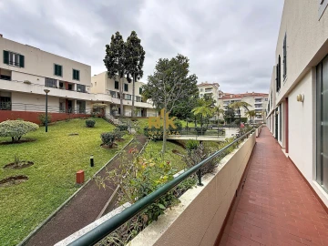 Apartamento T4 para Venda em Santo Antonio