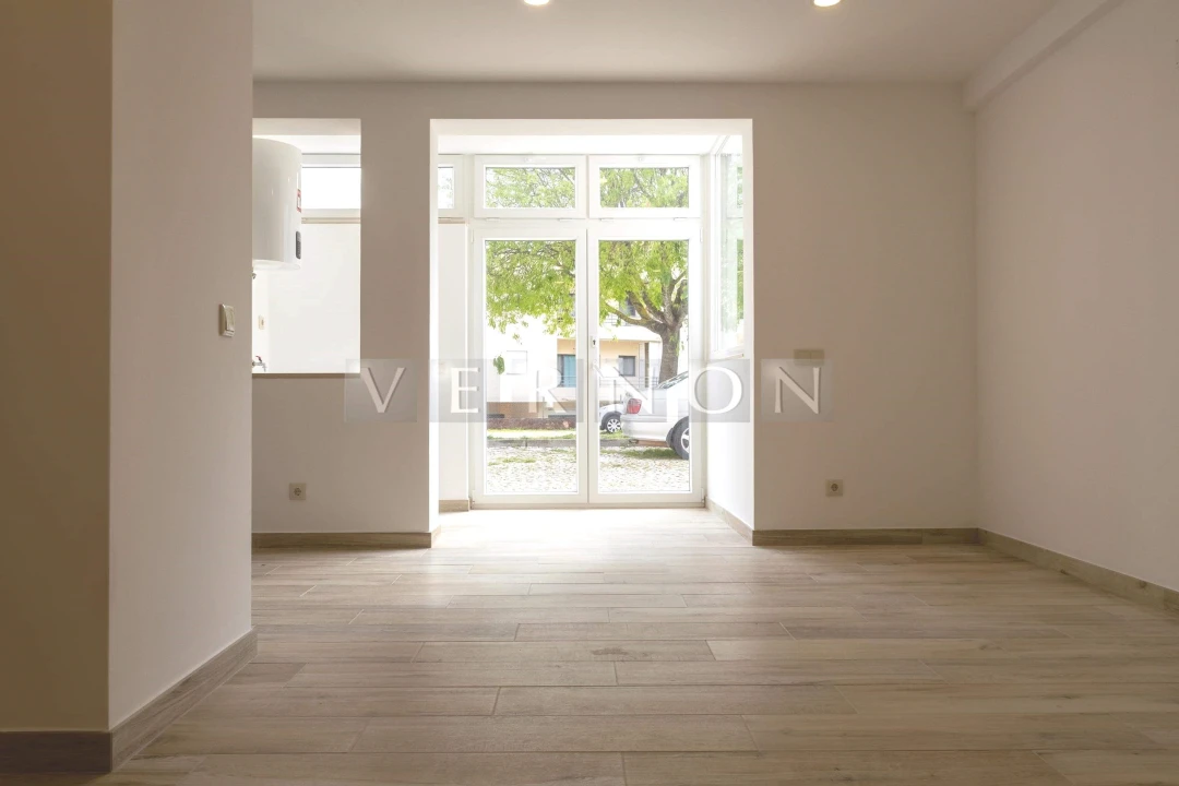 Apartamento T1 para Venda em Silves Foto 2
