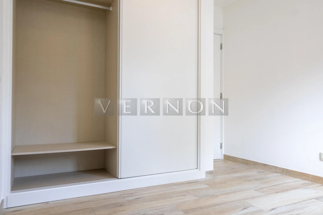 Apartamento T1 para Venda em Silves Foto 9