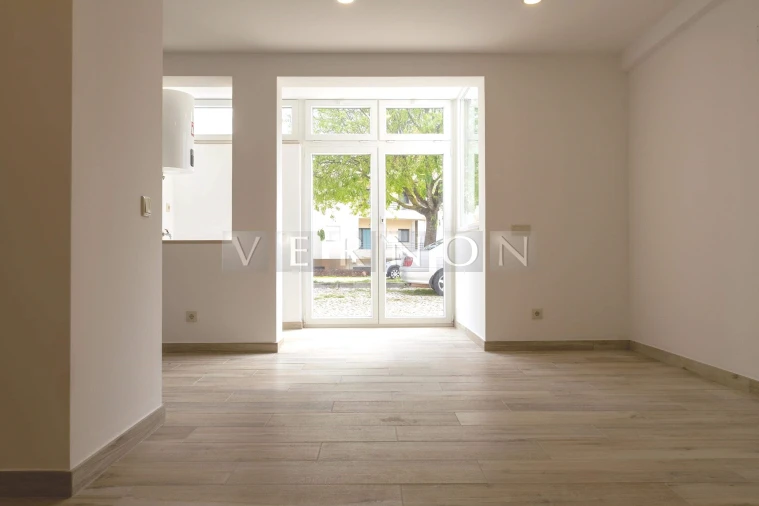 Apartamento T1 para Venda em Silves Foto 2