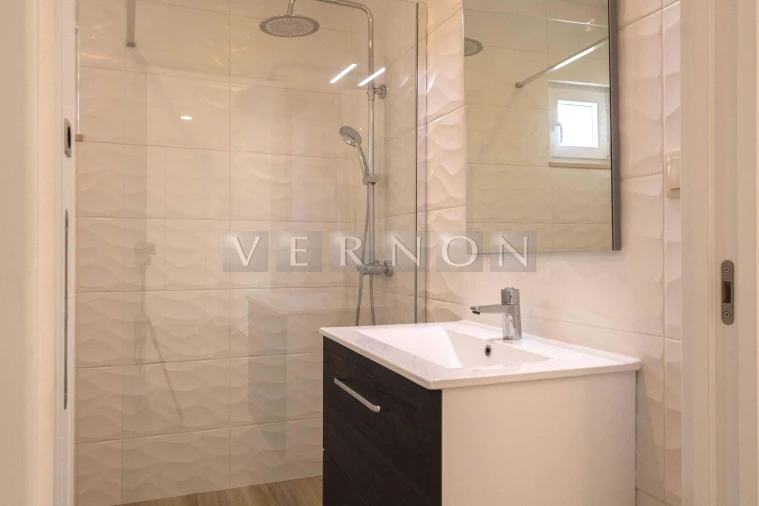 Apartamento T1 para Venda em Silves Foto 5