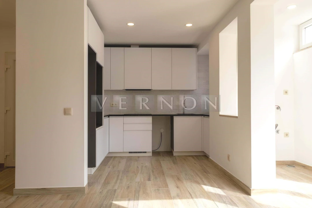 Apartamento T1 para Venda em Silves Foto 16