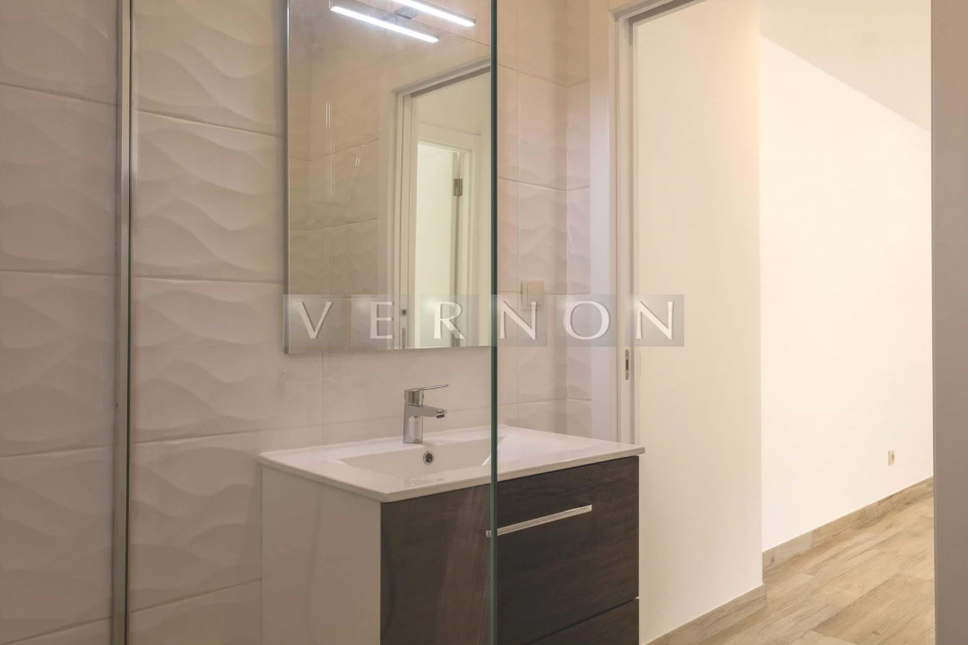 Apartamento T1 para Venda em Silves Foto 11
