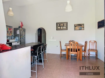 Moradia T2 para Venda em São Bento do Cortiço e Santo Estêvão