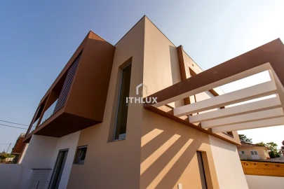 Apartamento T4 para Venda em Fernao Ferro