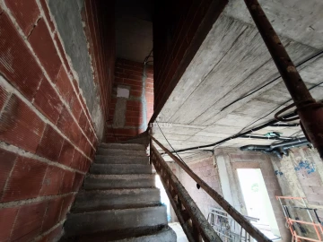 Apartamento T4 para Venda em Fernao Ferro