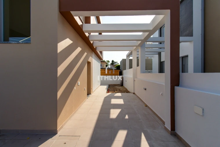 Apartamento T4 para Venda em Fernao Ferro Foto 5