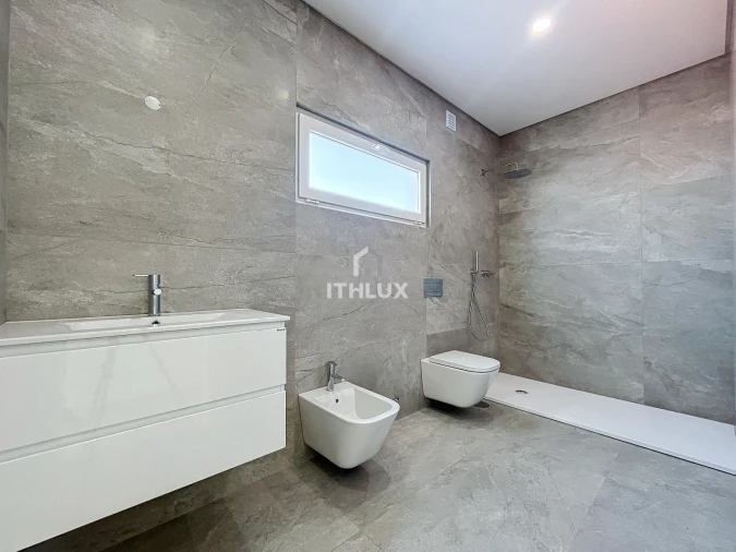 Apartamento T4 para Venda em Fernao Ferro Foto 62