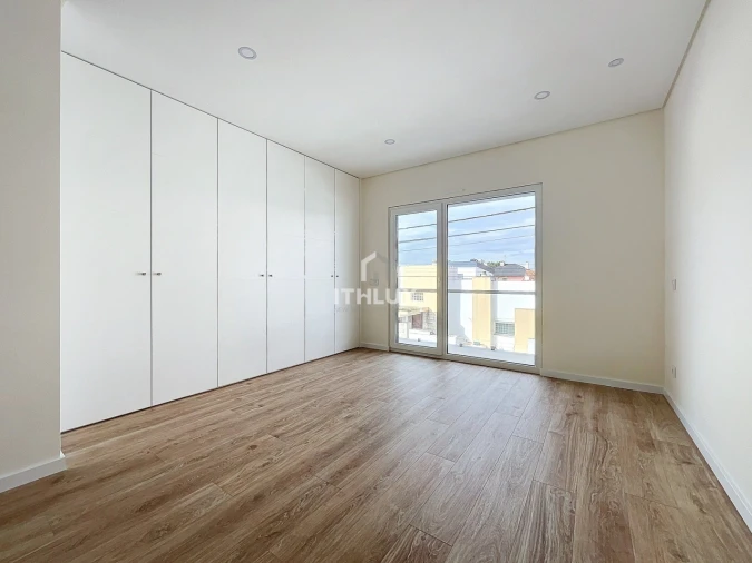Apartamento T3 para Venda em Fernao Ferro Foto 55