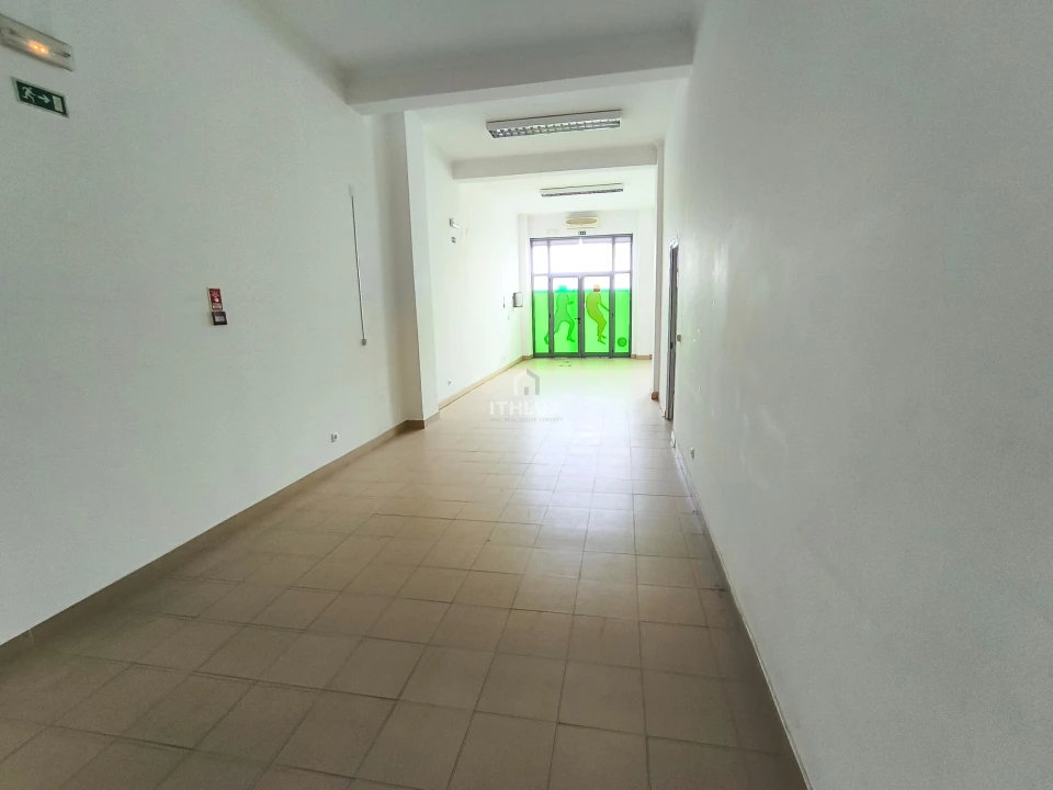 Negócio para Venda em Pinhal Novo Foto 27