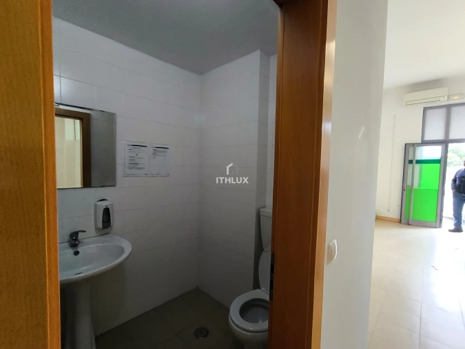 Negócio para Venda em Pinhal Novo Foto 35