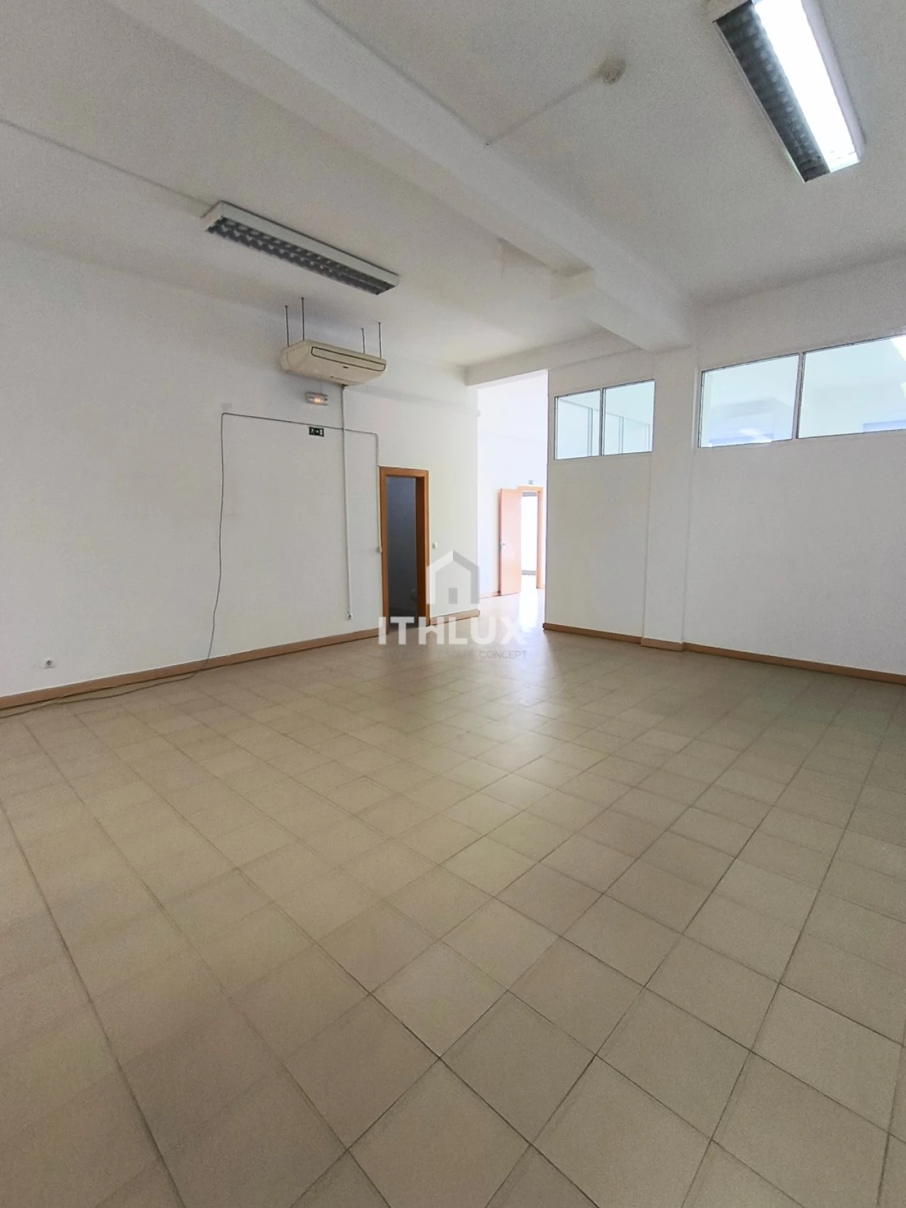 Negócio para Venda em Pinhal Novo Foto 16