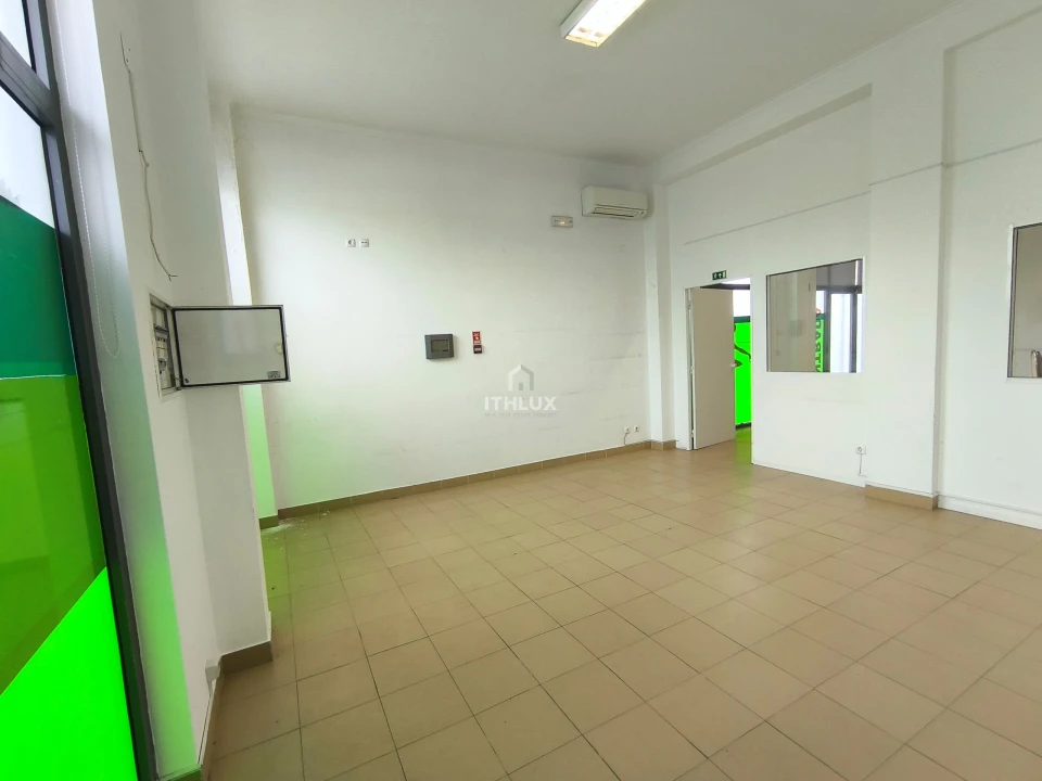 Negócio para Venda em Pinhal Novo Foto 3