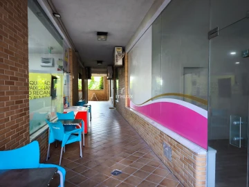 Negócio para Venda em Santo António dos Cavaleiros e Frielas