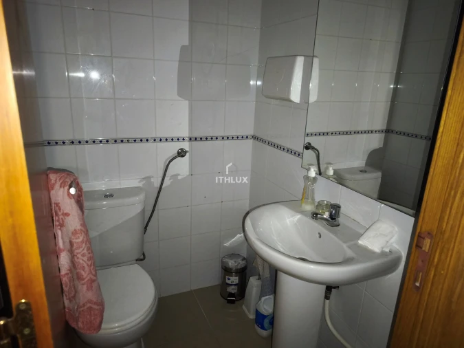 Negócio para Venda em Santo António dos Cavaleiros e Frielas Foto 24