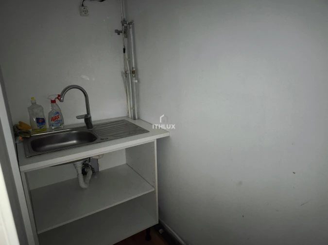 Negócio para Venda em Santo António dos Cavaleiros e Frielas Foto 21