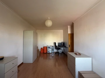 Apartamento T1 para Venda em Venteira