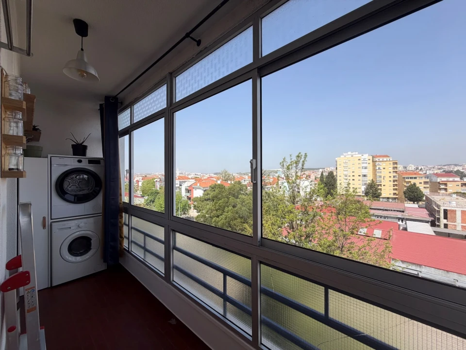 Apartamento T1 para Venda em Venteira Foto 3