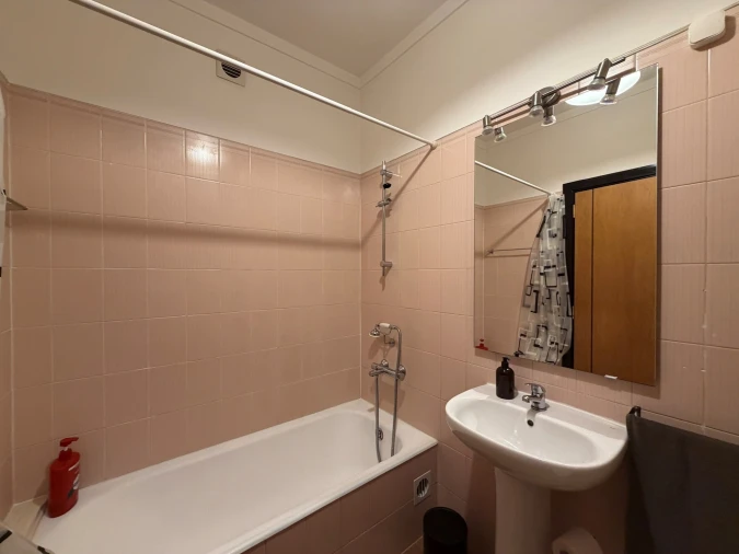 Apartamento T1 para Venda em Venteira Foto 22