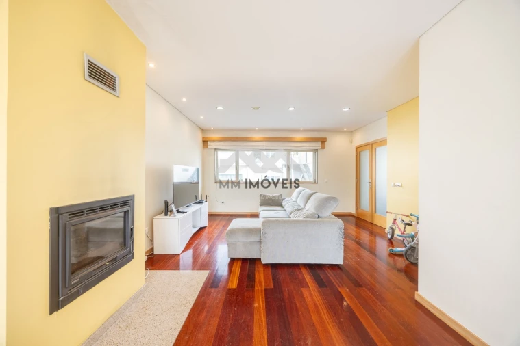 Moradia T3 para Venda em Maceda Foto 3