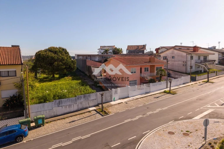 Terreno para Venda em Paramos Foto 7