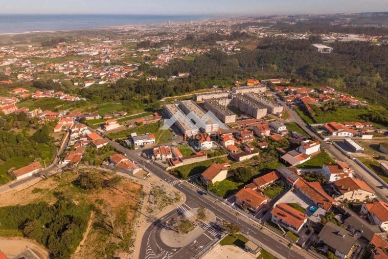 Terreno para Venda em Paramos Foto 2
